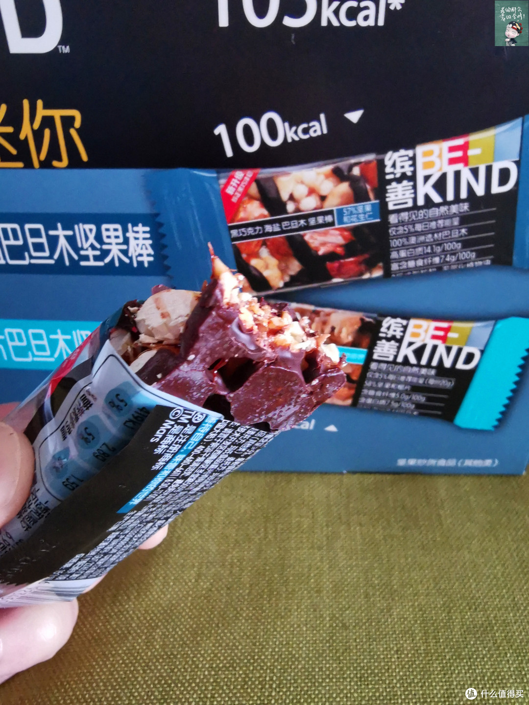 味道层次比较丰富，甜咸皆有。为了评测没吃早餐，两块下肚基本饱腹。