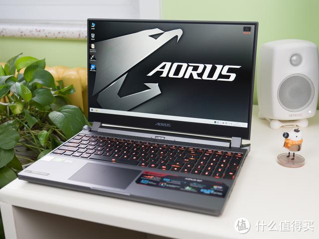 轻薄机身承载澎湃性能，西装暴徒技嘉AORUS 15P游戏本尝鲜体验