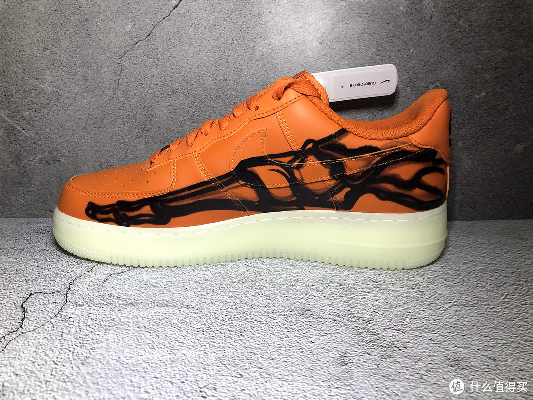 鞋面X光，Nike AF1 橙色骨头开箱