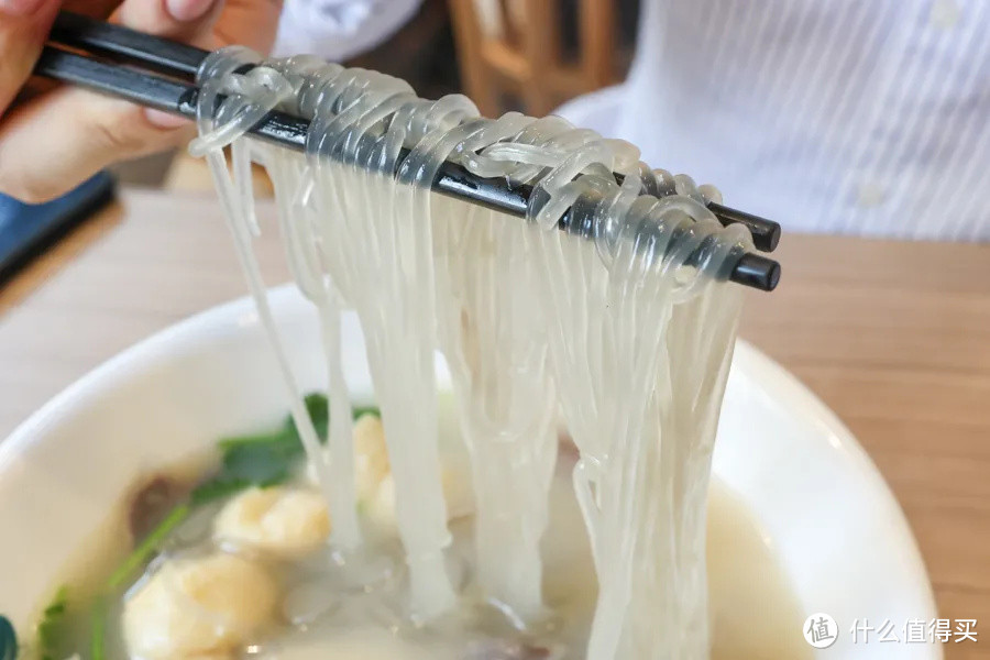 跨越百年的老牌美食街，有你童年的所有味道