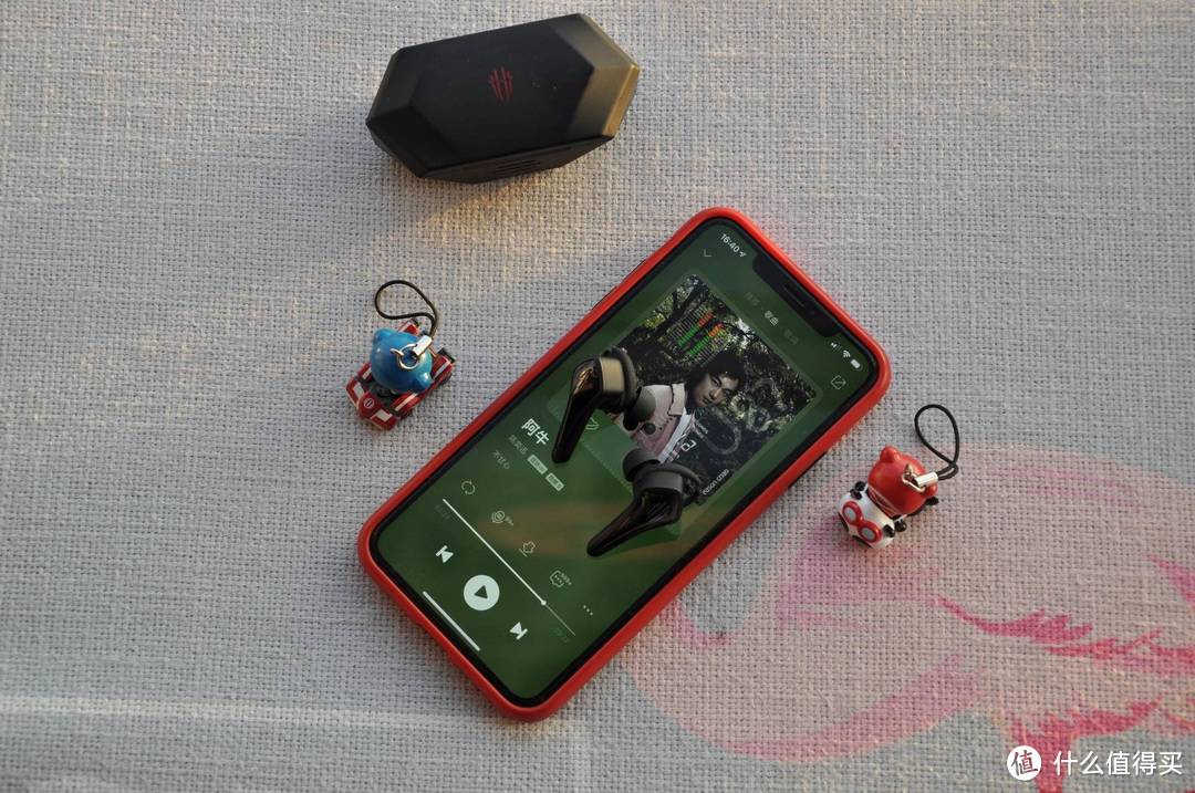 真游戏耳机！努比亚旗下红魔真无线蓝牙耳机开箱！