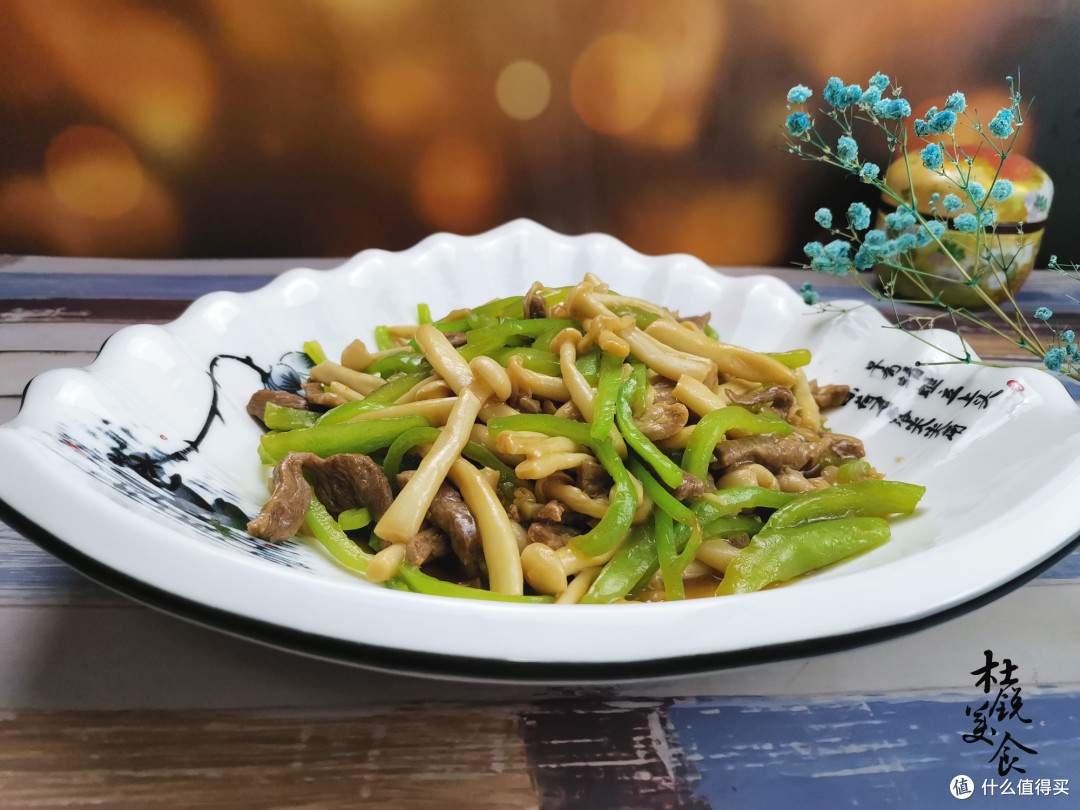 这食材,立冬后只要遇到,多贵都要买,搭配青椒丝,汤底都不剩