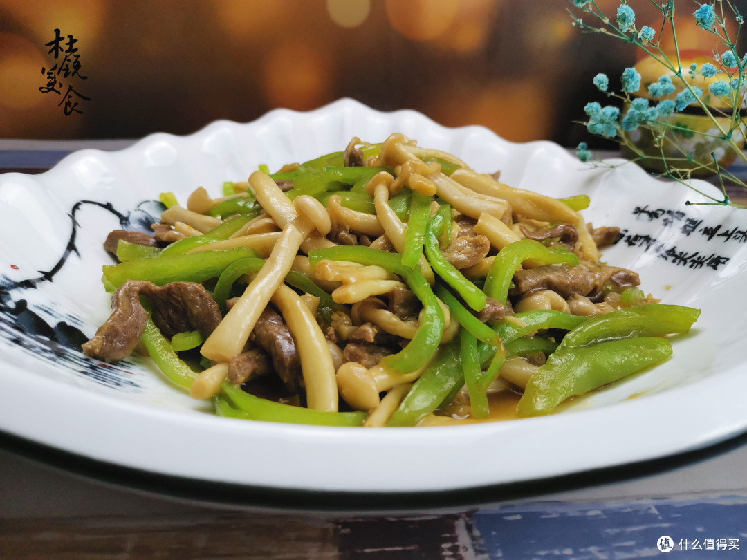 这食材,立冬后只要遇到,多贵都要买,搭配青椒丝,汤底都不剩