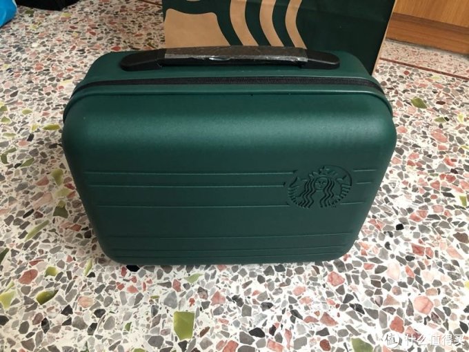 免费领取的starbucksmini旅行箱来啦
