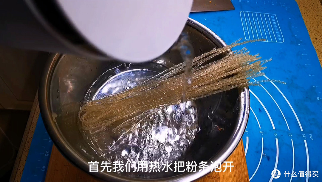 一切语言不如回家吃饭，今天我们做白菜炖豆腐，汁浓味美香味足