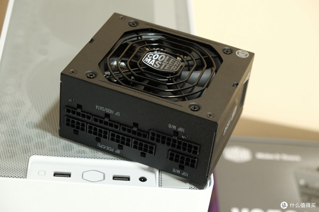旧酒换新瓶，NR200P+最强SFX+利民新品240水冷装机测试