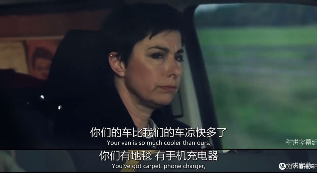 满屏爆笑!这对女杀手浑身写满了滑稽