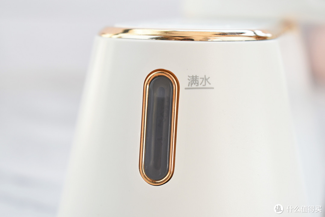 既是居家熨衣好物,又是旅游上镜神器,大宇折叠蒸汽电熨斗开启熨烫新体验