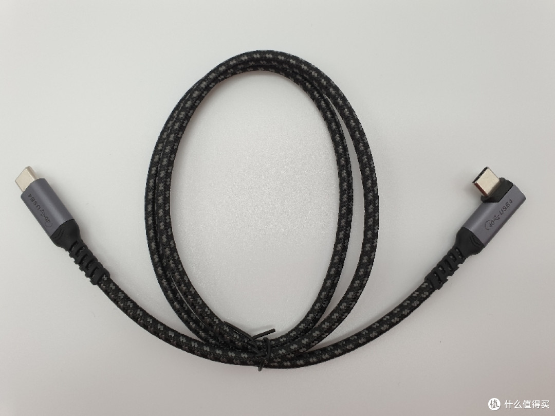 未来已来!同轴科技Coaxial USB4全功能弯头数据线体验