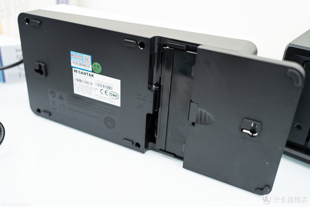 山特TG-BOX 850实战：一台UPS同时保护两台群晖NAS，实现自动关机