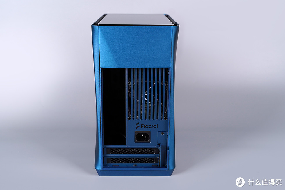 遇见别样错落的美，分型工艺骚蓝色Era ITX机箱装机体验