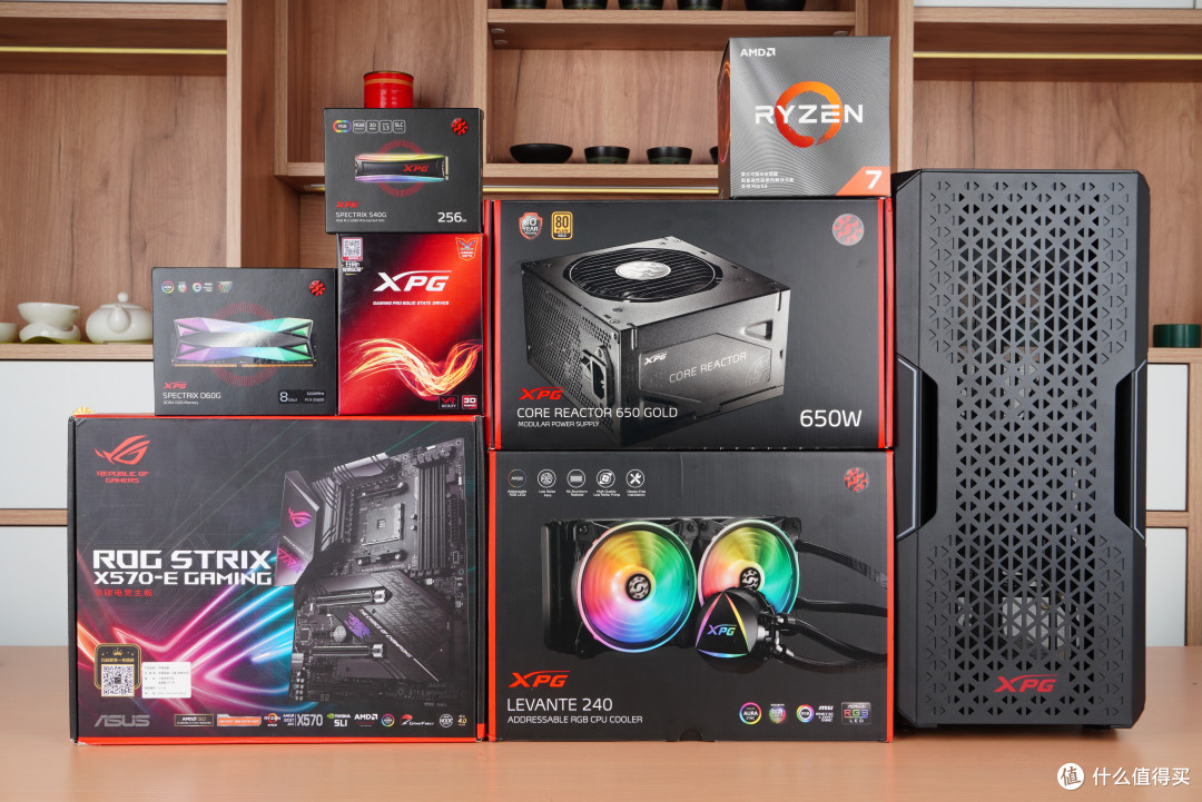 帅气易装有灯光,XPG入侵者烈日版机箱全RGB装机试玩