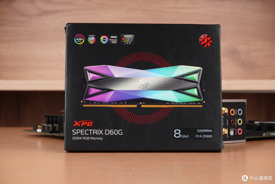 帅气易装有灯光,XPG入侵者烈日版机箱全RGB装机试玩