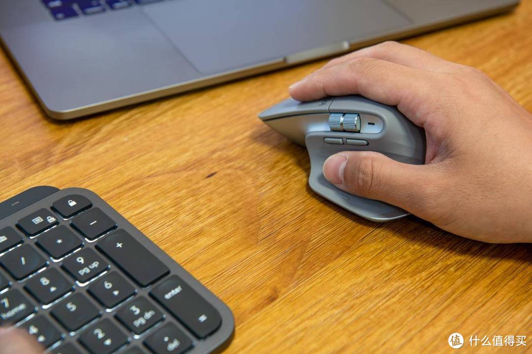 打通win和mac双机无缝控制只用这套键鼠——罗技MX Keys键盘+MX MASTER3鼠标