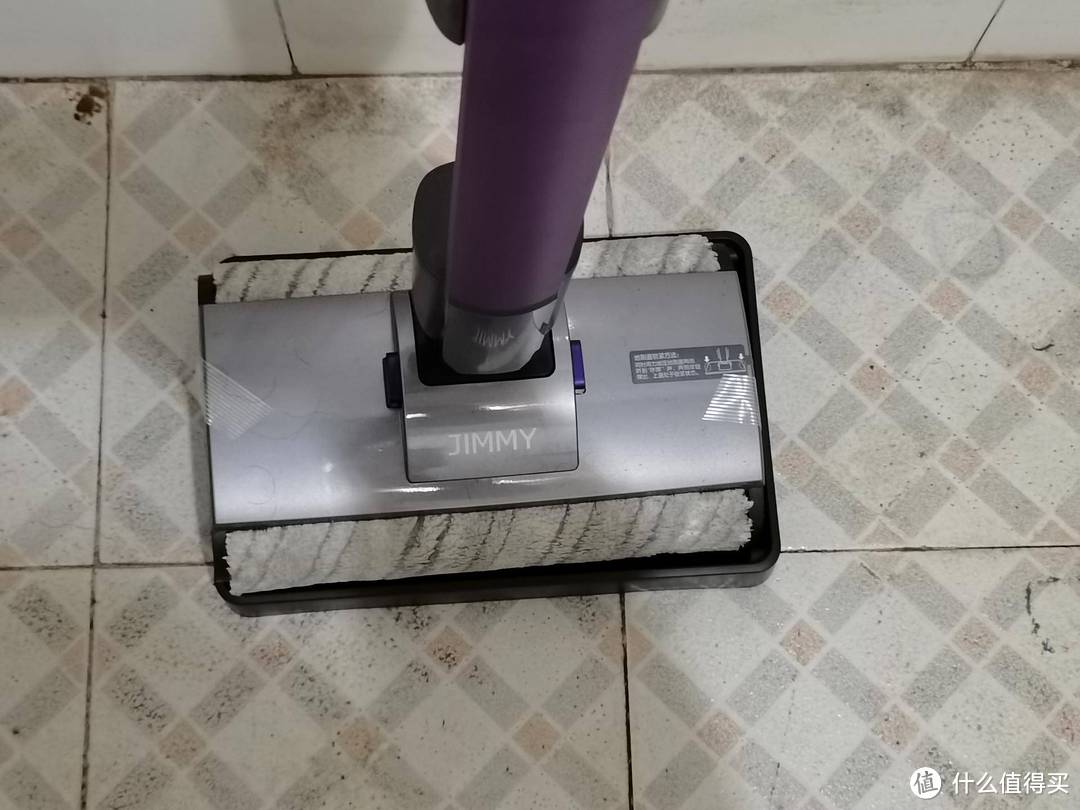 地板再也不怕水，吉米W7无线智能洗地机让家务活变得更简单