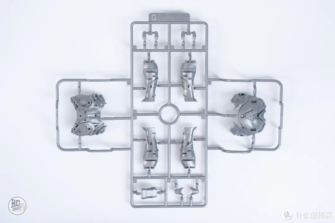 御模道 1/9 拼装钢铁侠MK85上手玩，拼装体验一级棒！