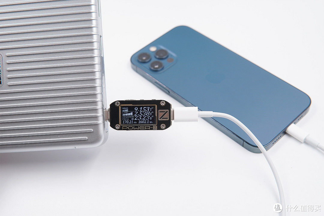 杀鸡用牛刀：100W PD充电器与iPhone 12 Pro充电兼容性实测