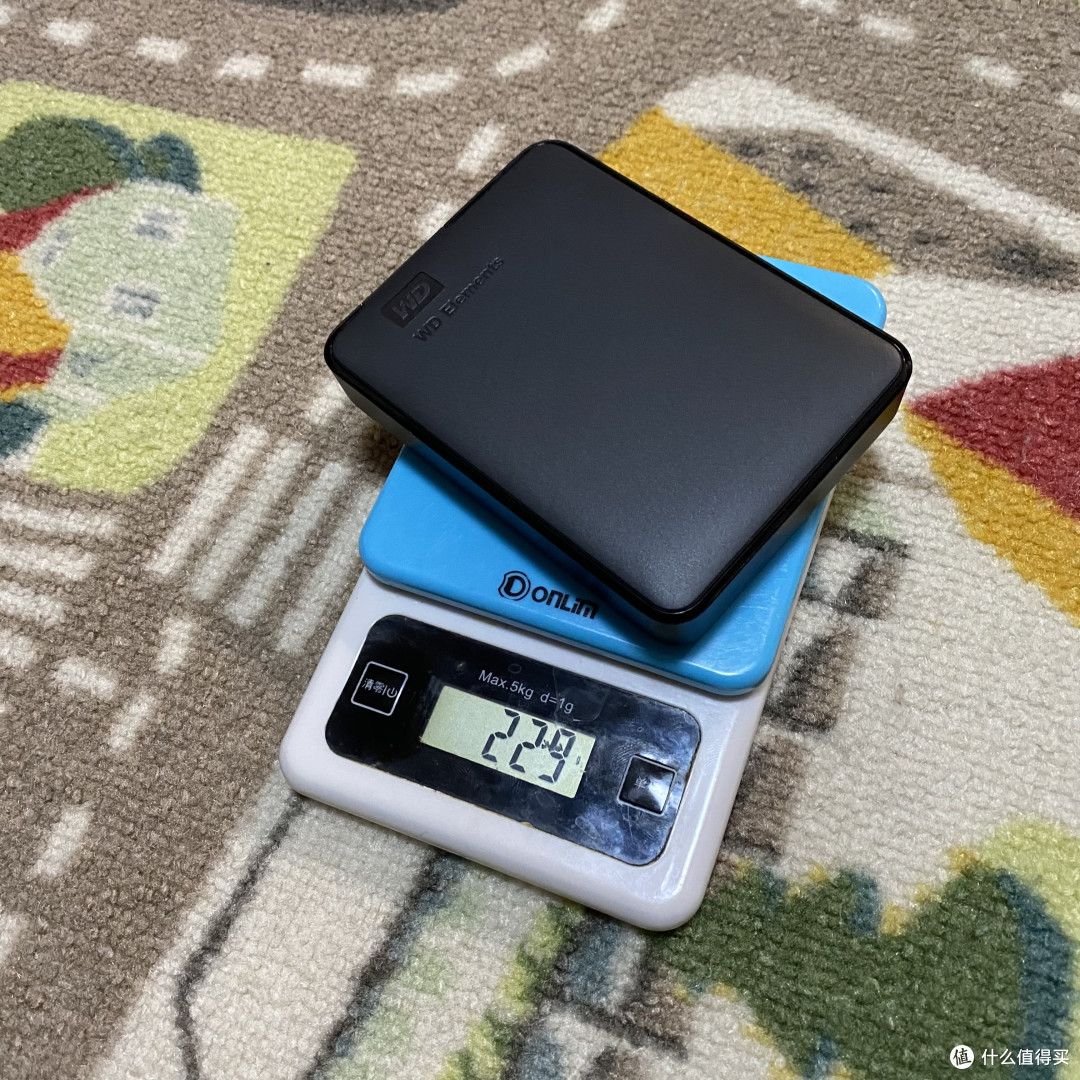 速度快容量大!巴掌大小的WD Elements 4T USB3.0移动硬盘