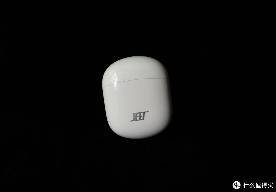 拒绝跟风，JEET发布首款侧入耳式蓝牙耳机JEET ONE