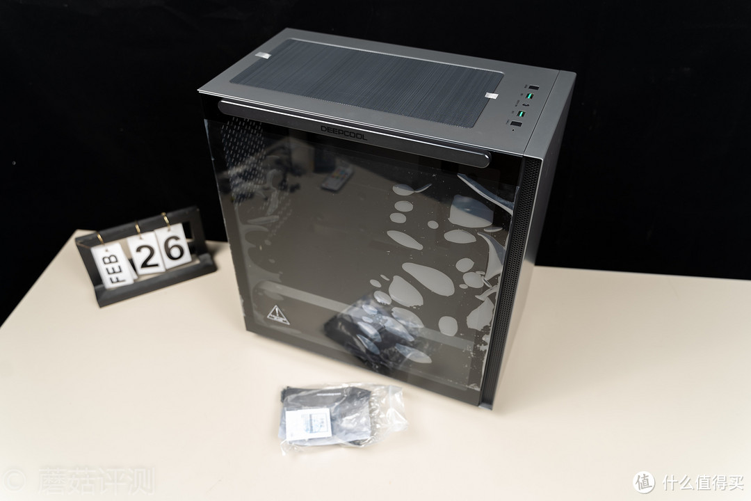 设计精致的全金属小机箱、九州风神（DEEPCOOL）魔方110磁吸电脑机箱 评测