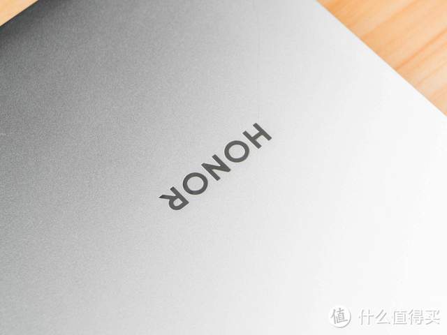 荣耀Magicbook Pro烤机实测,第十代i7配独显性能不是一般强