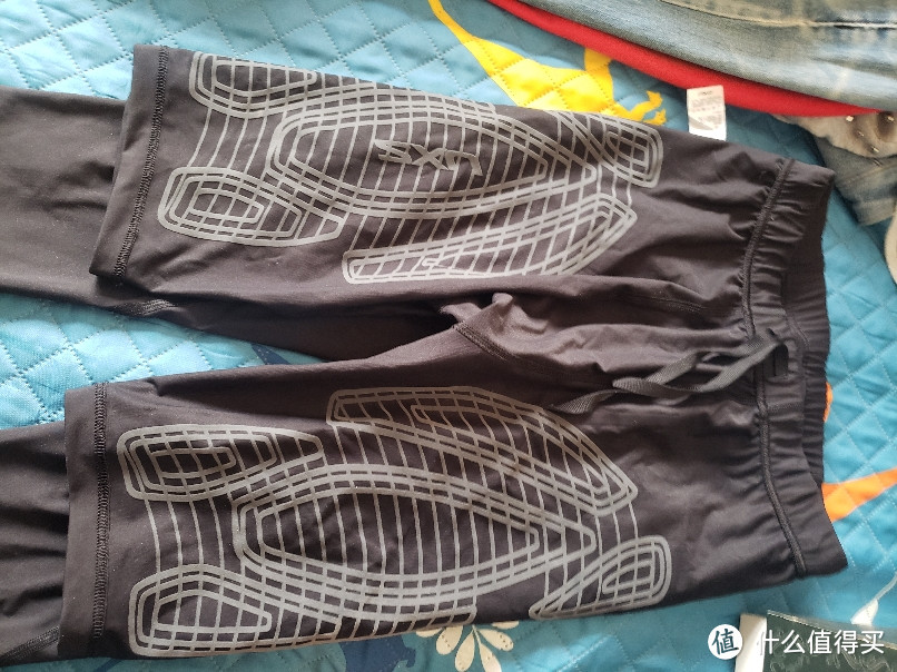 2XU MCS短款开箱，不知道该不该买的装备，穿着感受超越长裤