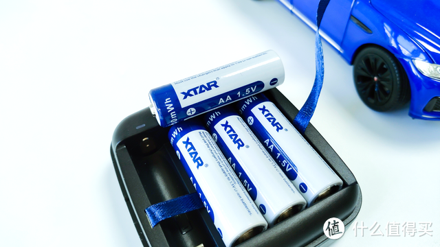 有了XTAR ET4S电池充电器及电池，从此和南孚说拜拜了