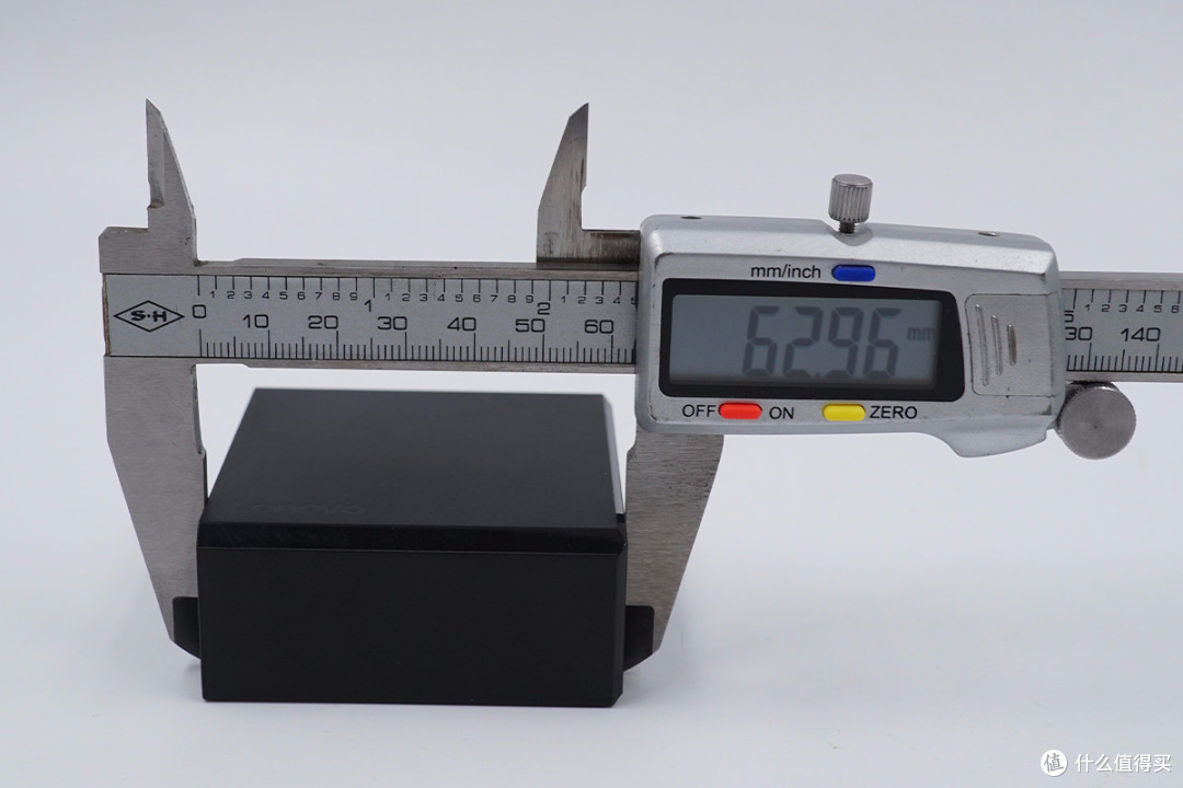 拆解报告：联想90W双USB-C口氮化镓快充充电器