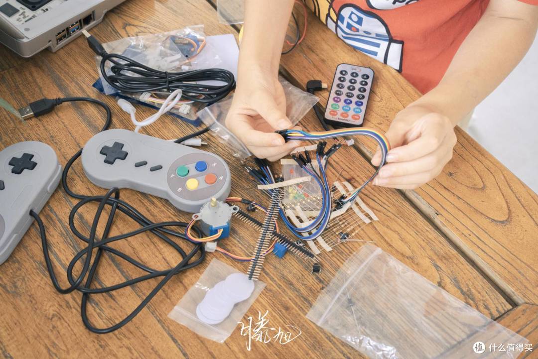 大头君有点困,亲子共同度过好时光,壳乐派编程学习机体验