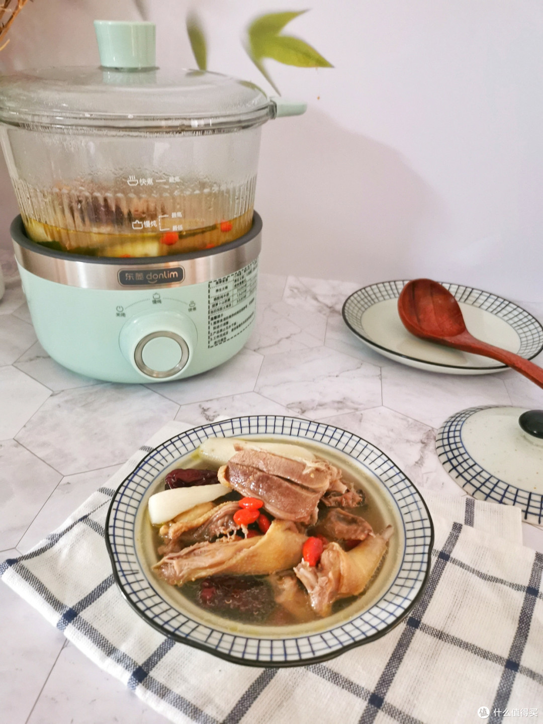 一鸽胜九鸡,天冷多喝鸽子汤,这样炖汤鲜美味无腥味,营养滋补
