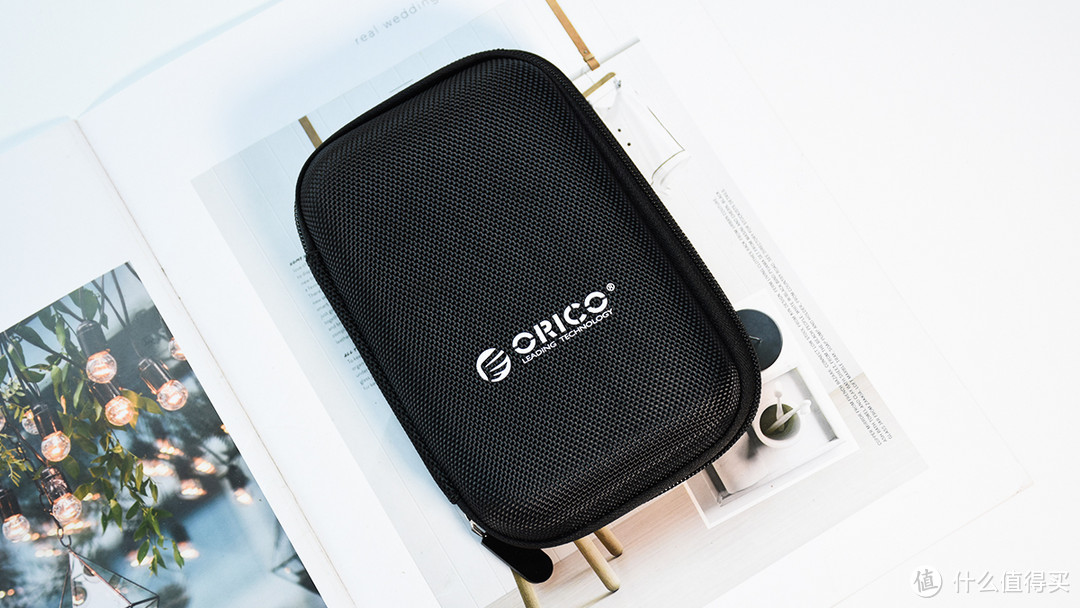 ORICO透明2.5英寸移动硬盘盒：复古设计 出众效率