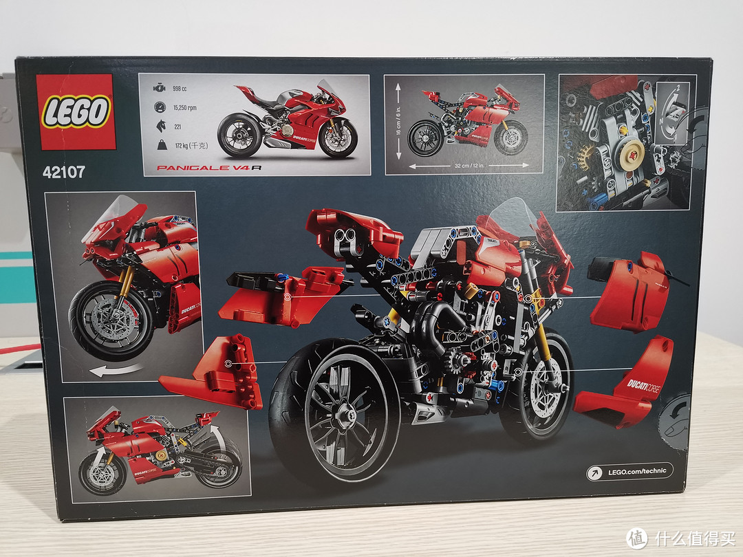 LEGO 机械组系列 42107杜卡迪 Panigale V4 R评测