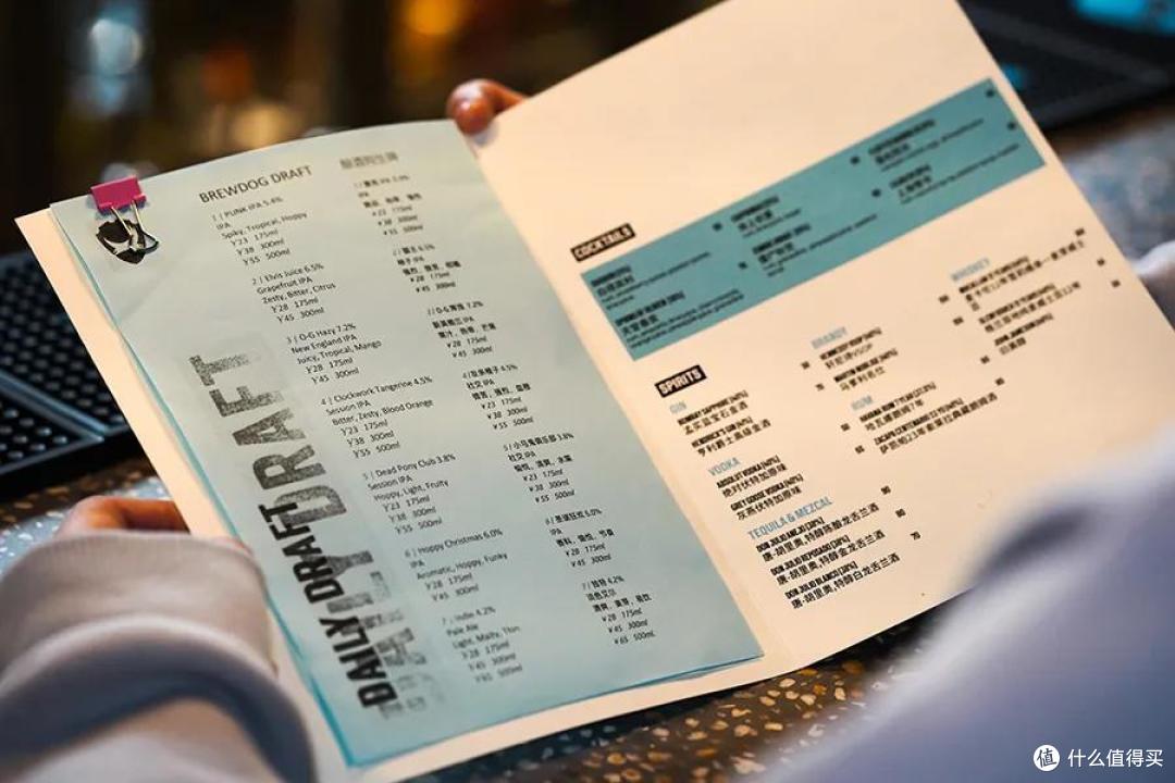腐国来的精酿啤酒“教父”,店里有28个“酒龙头”