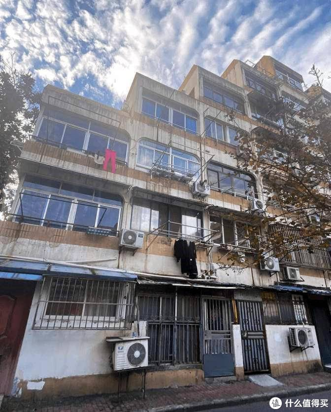 自己操刀，38㎡老破小变身现代2房2厅全过程实录【厨卫+灯具篇】