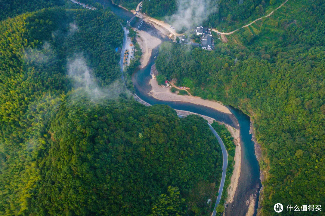 杭州自驾2h，这条江南秋名山的初冬太嗲了