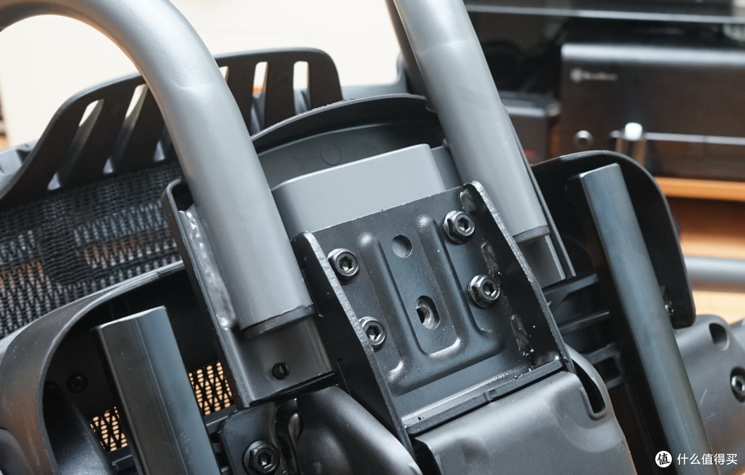 老腰获救记!第一款多功能人体工学椅还真得“严选”