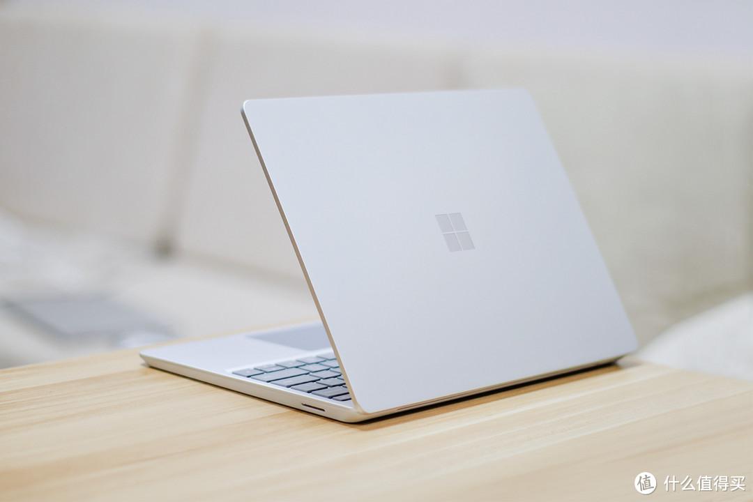 可能是最便携的田牌笔记本｜Surface Laptop Go体验