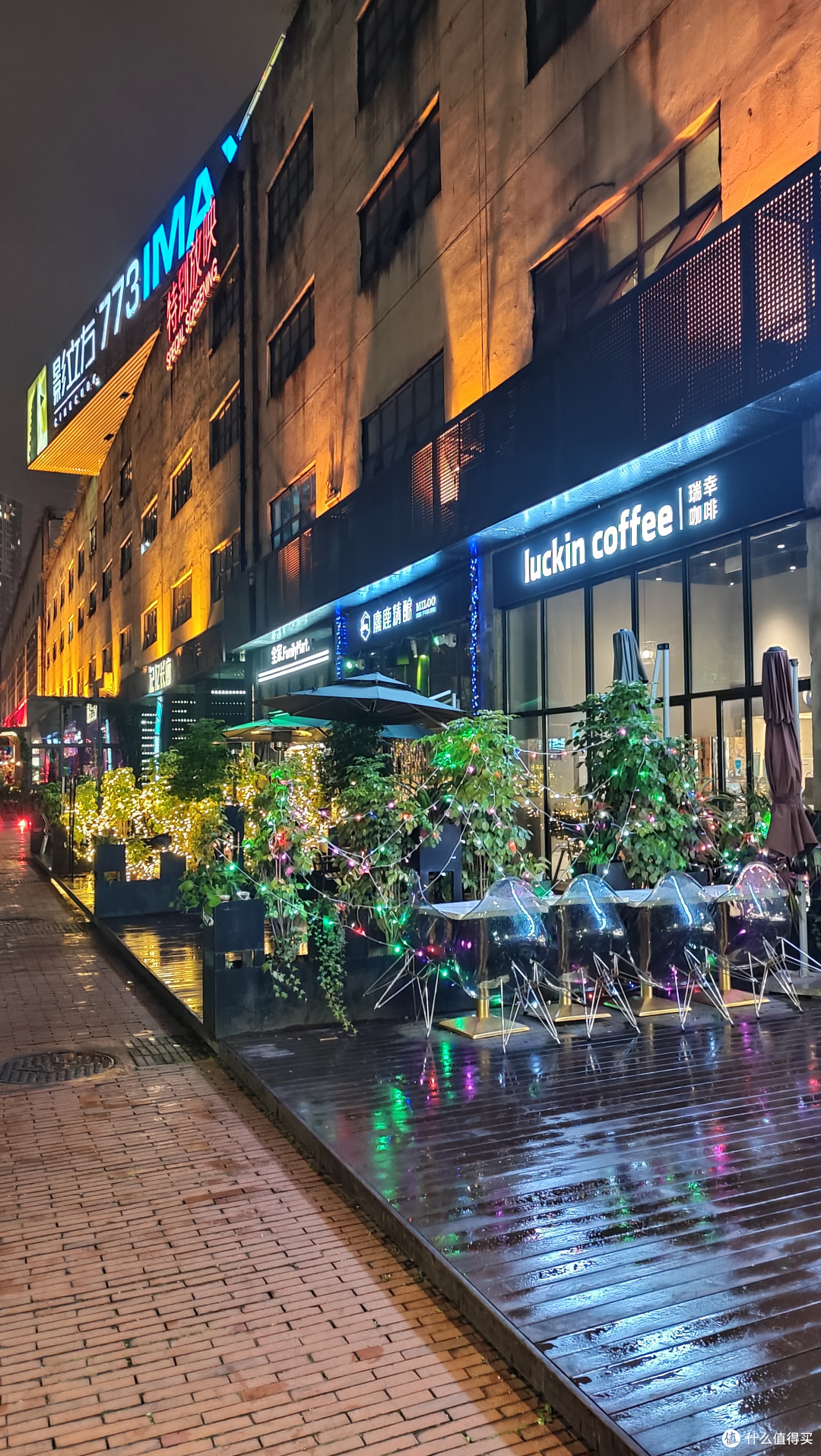 关于红米Note9 Pro的夜景争议,体现出无边界越级竞赛的弊端
