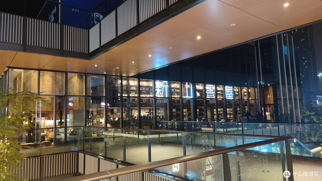 关于红米Note9 Pro的夜景争议,体现出无边界越级竞赛的弊端