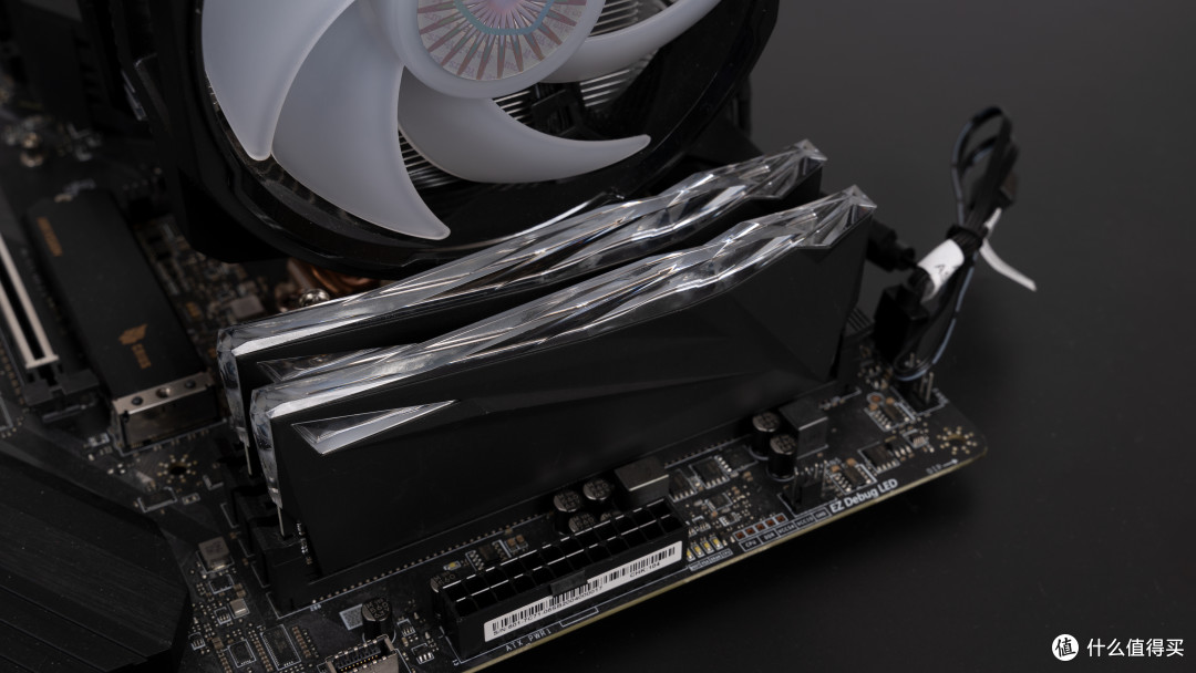 Core i7-10700K+RTX 3060 Ti 八九千预算实测《赛博朋克2077》