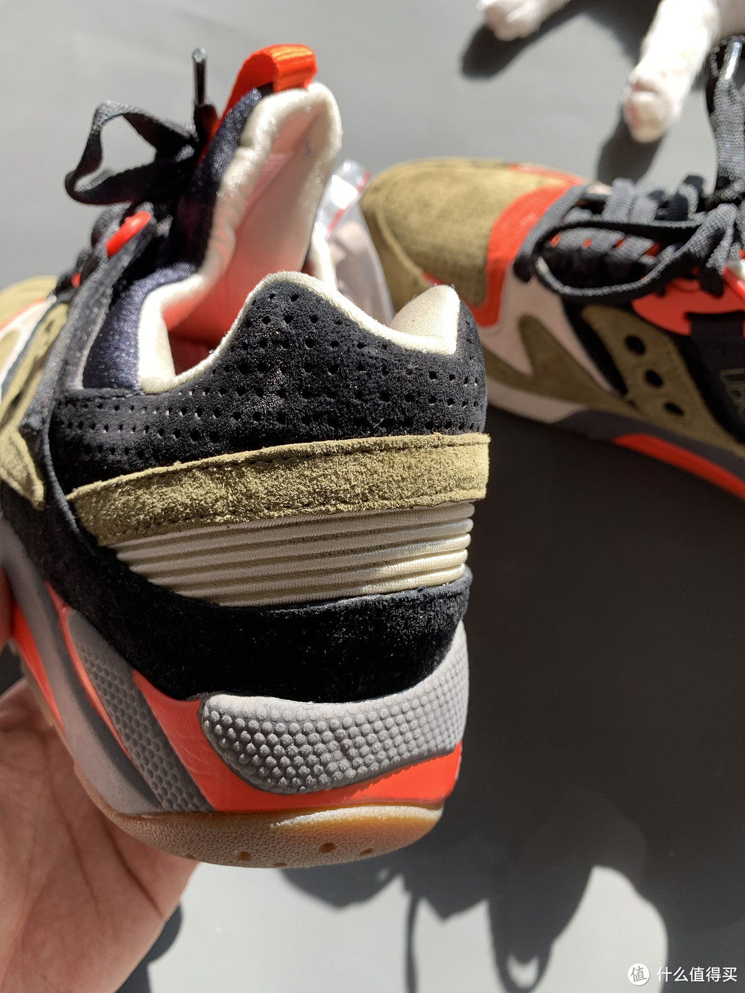 淘老鞋：UBIQ X Saucony Grid9000 Dirty Martini