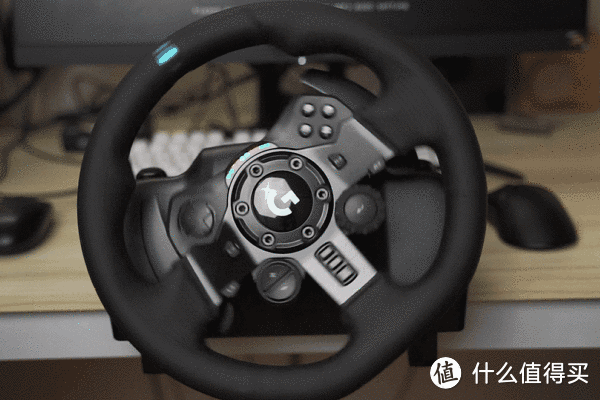 真实模拟驾驶体验：罗技G923 TRUEFORCE力反馈方向盘