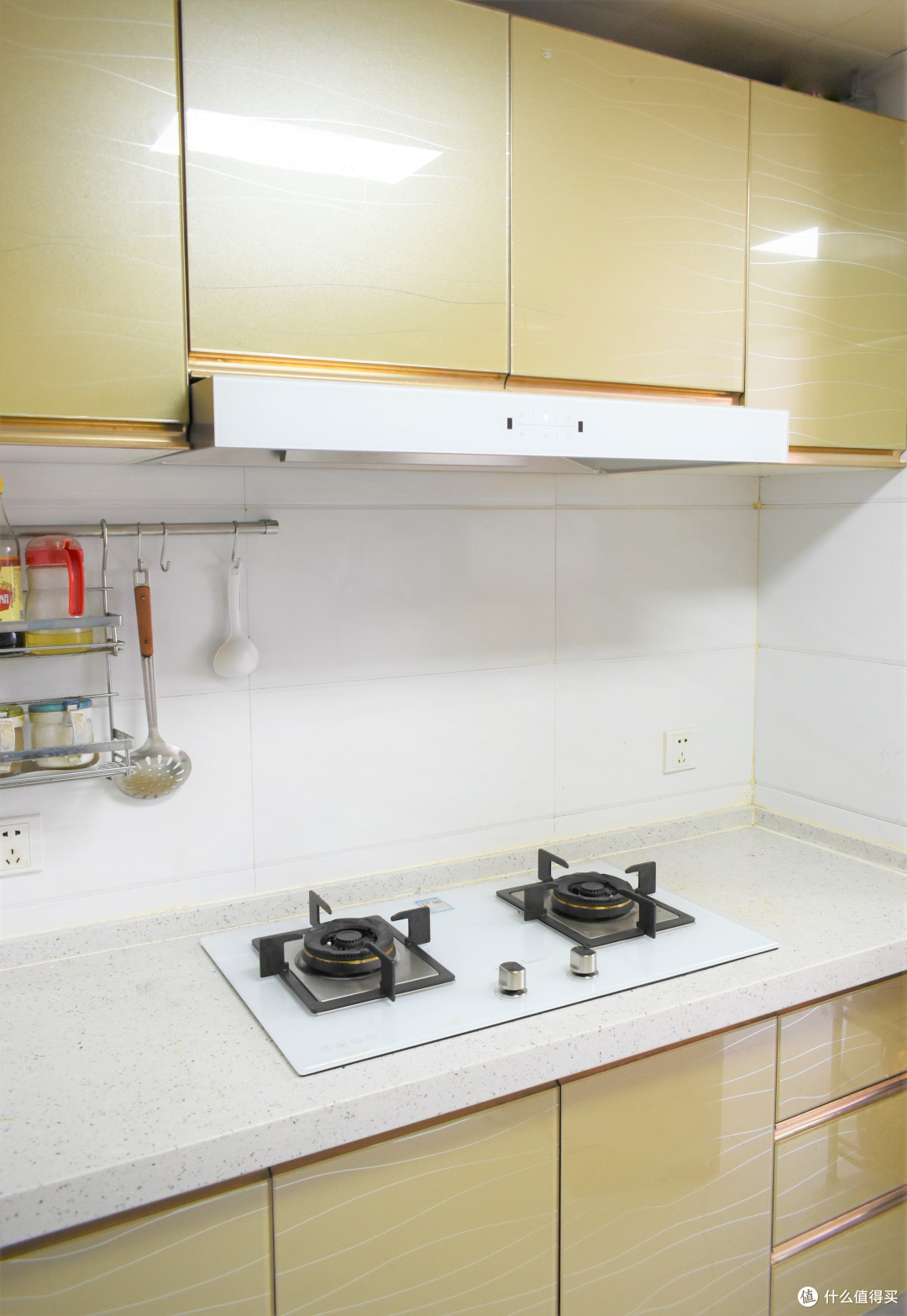 厨房c位的烟灶选对很重要慧曼老板对比教你油烟机和燃气灶如何选