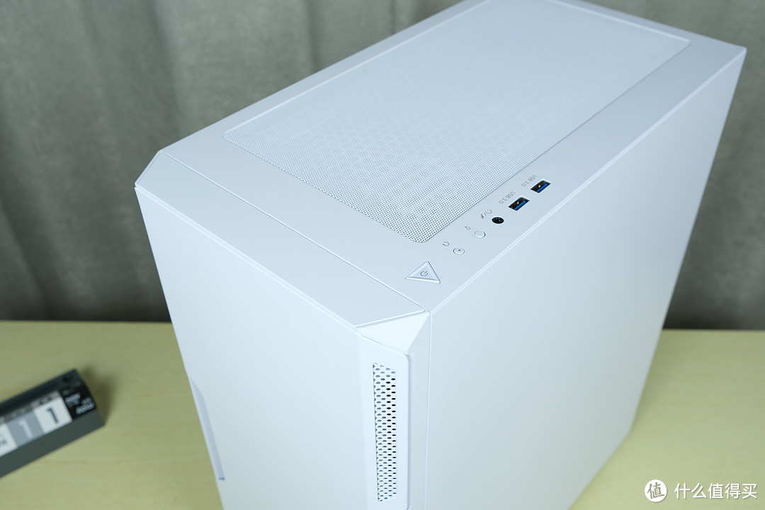 冬日大换装篇二xpg入侵者皓月版白色机箱上手体验