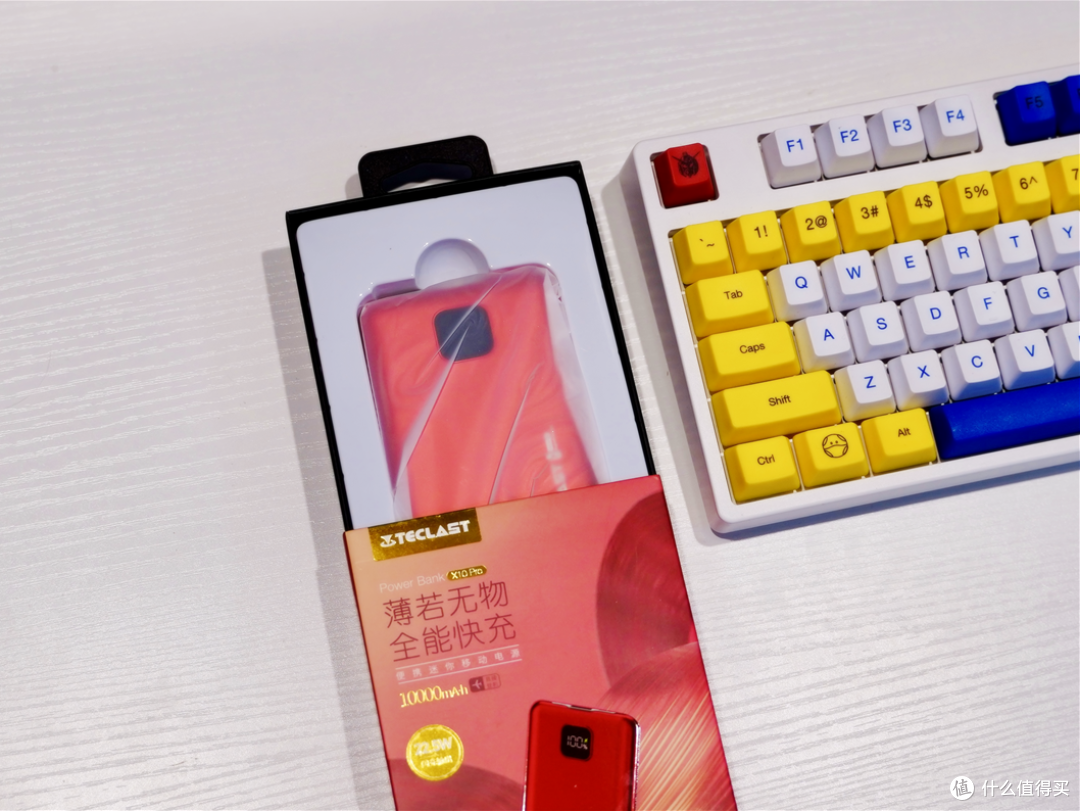 给iPhone12找个出差好伴侣-全能快充充电宝分享