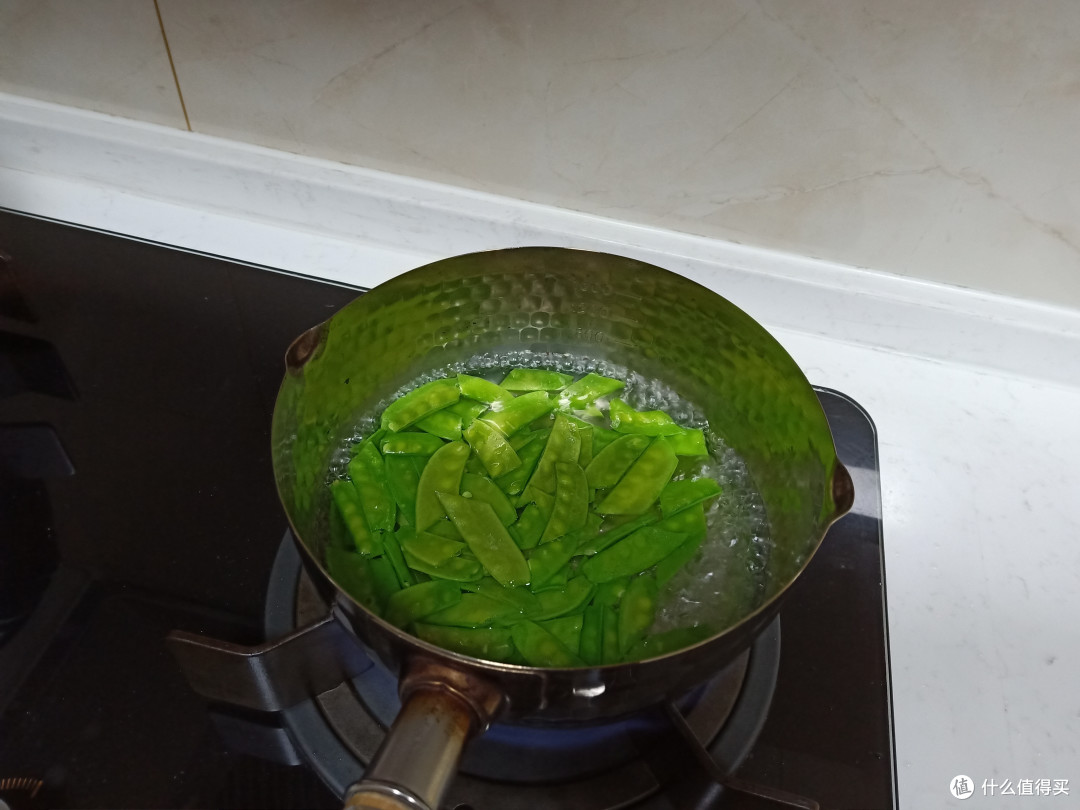 好一双巧手!手抓饼变花环,香蕉变小可爱,网友:活出“真精致”