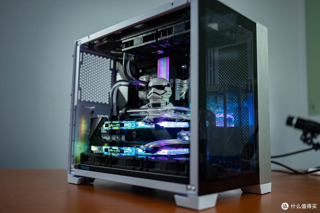 我的第一台硬管分体水主机,2080SLI+850W sfx+3900x,安静又强劲