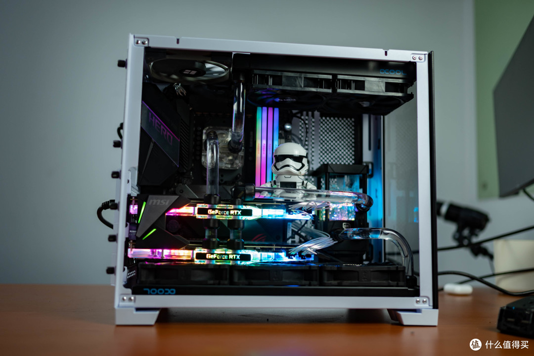 我的第一台硬管分体水主机,2080SLI+850W sfx+3900x,安静又强劲