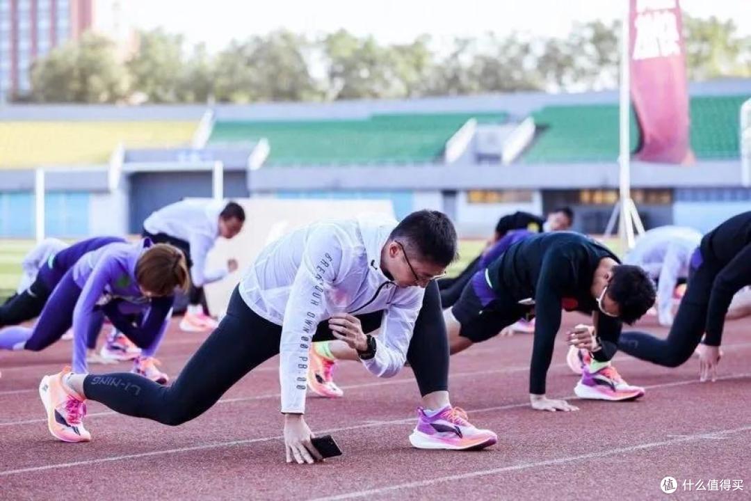 科技、性能、颜值,全面开挂!你不可错过的李宁跑鞋!