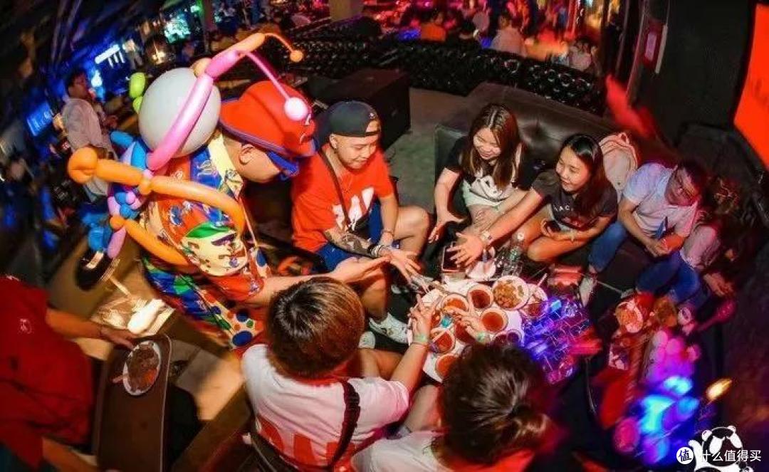 顶风作案!成都夜生活到底多精彩